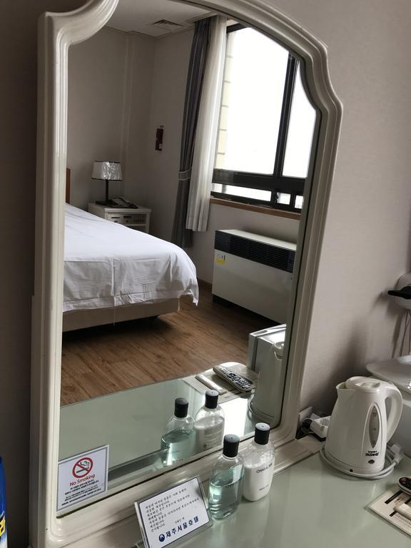 Jeju Seoul Tourist Hotel Екстер'єр фото
